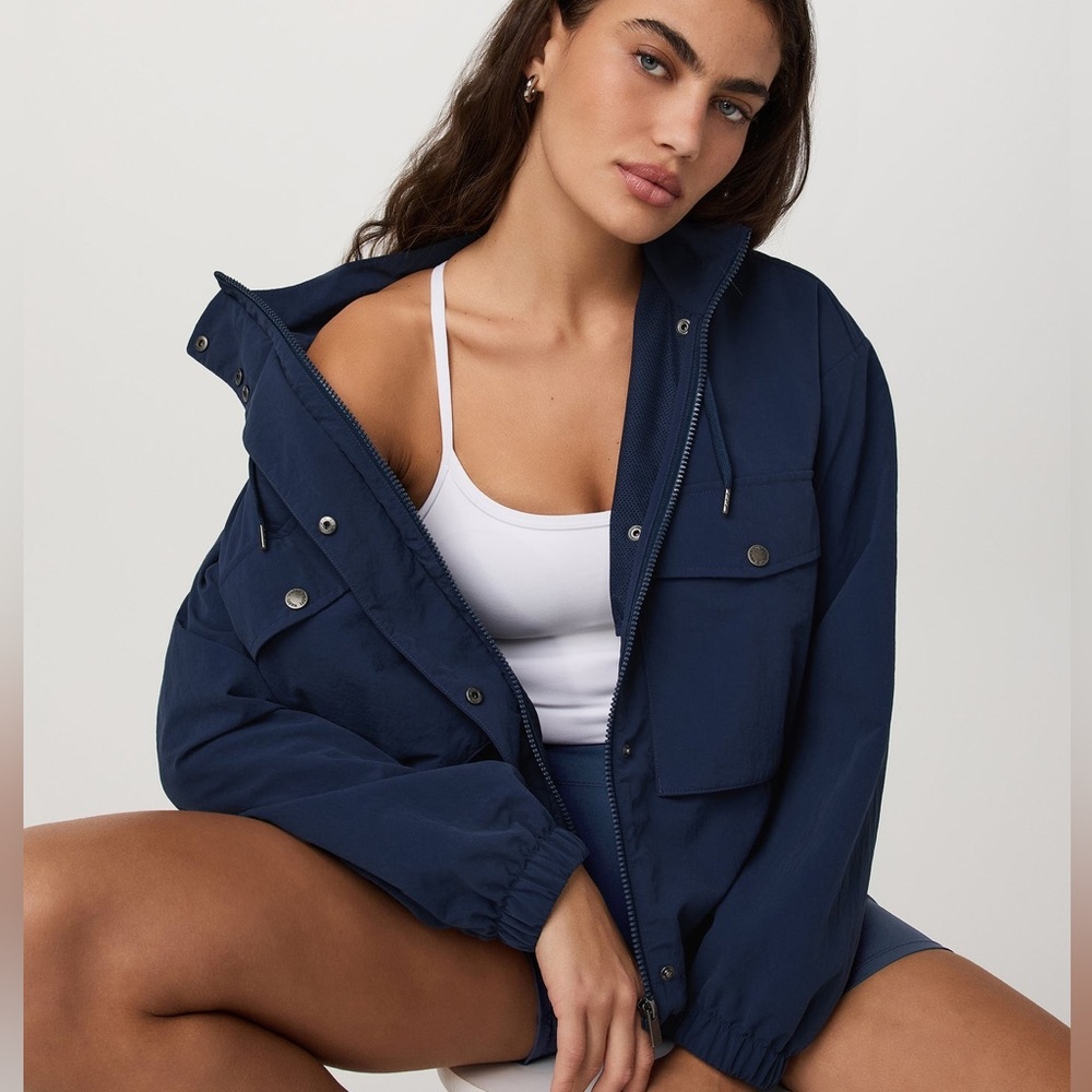 NWT Vuori Women's Bayside Jacket in Blue Coast - Picture 2 of 9
